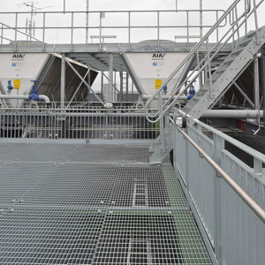 Gallerdurk – Gallerdurk och räcke till entresolplan. Filbornaverket