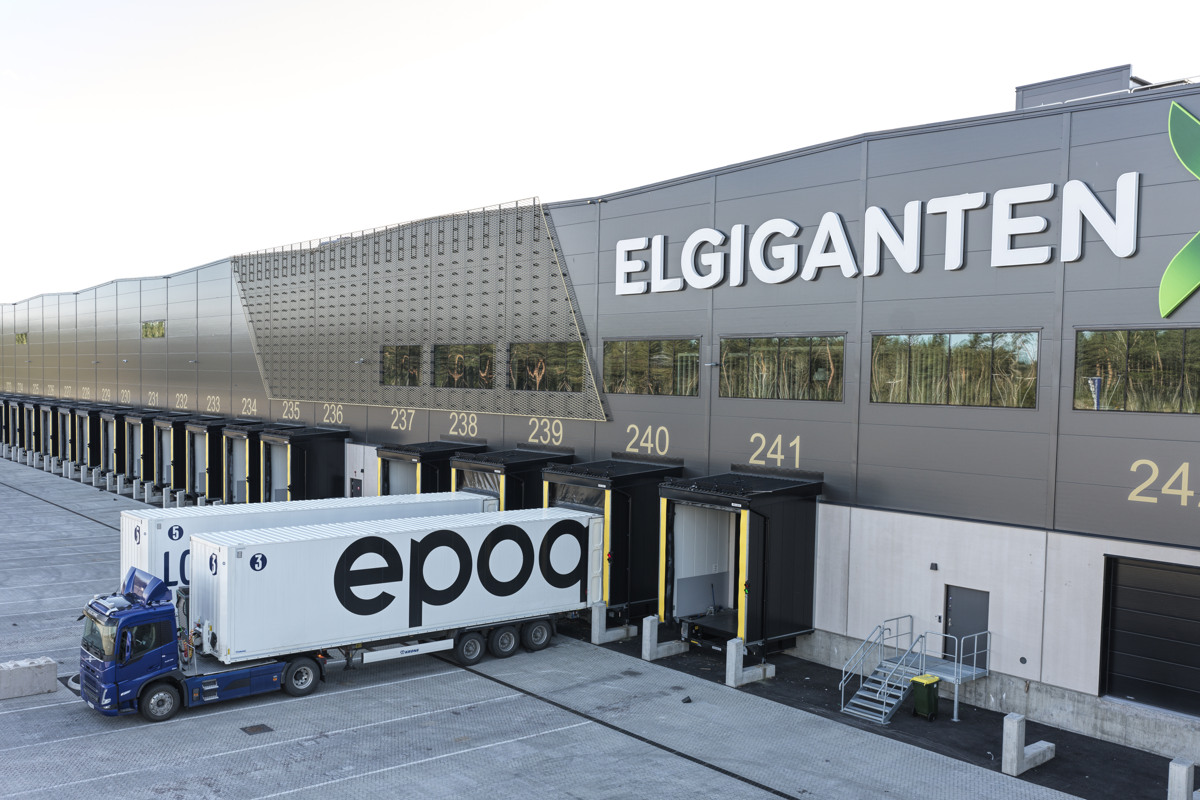 Elgiganten Logistik 1200X800 2504 04158